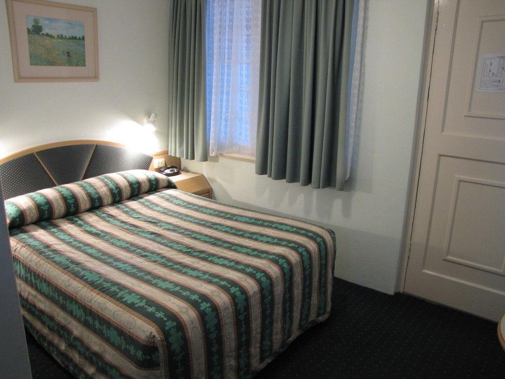 Colonial Terrace Motor Inn Raymond Terrace Eksteriør bilde
