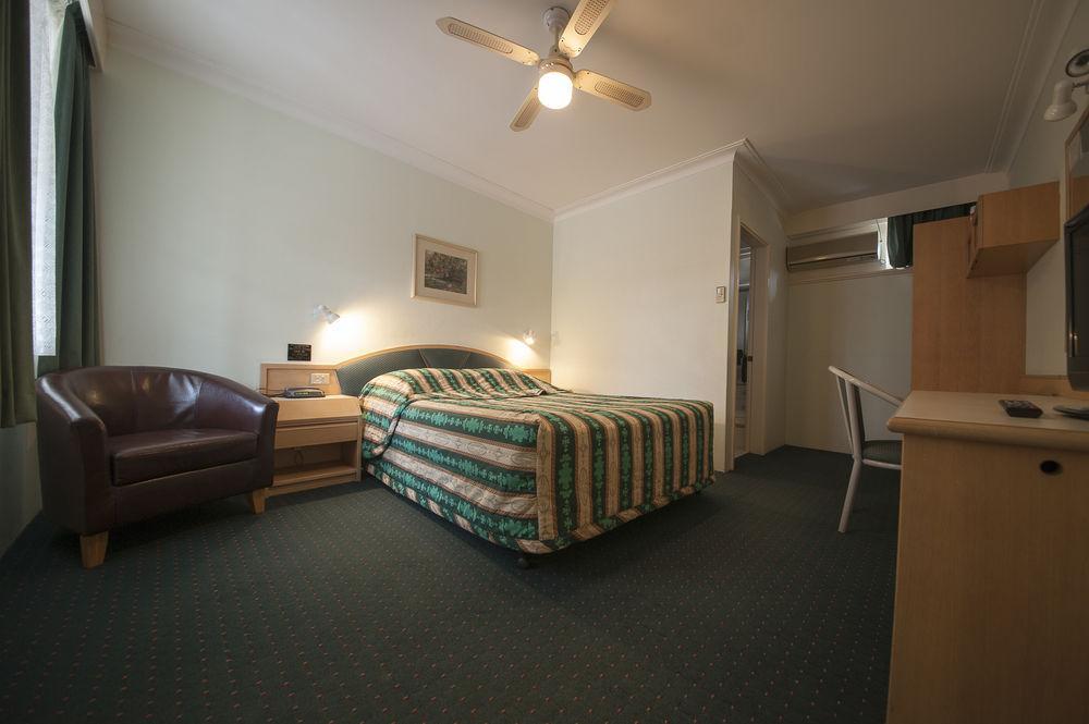 Colonial Terrace Motor Inn Raymond Terrace Eksteriør bilde
