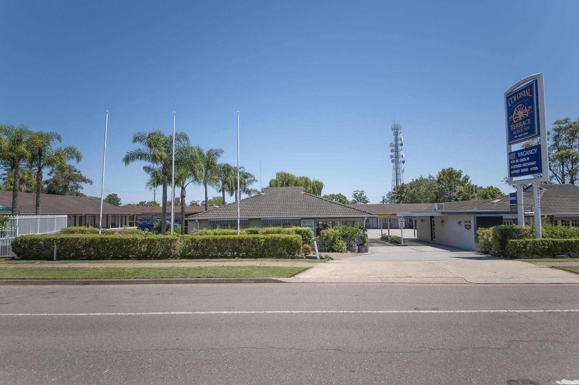Colonial Terrace Motor Inn Raymond Terrace Eksteriør bilde